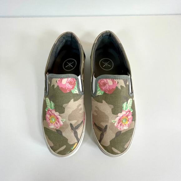 Inkkas Women's Camo Garden Slip On Size 6 - Picture 1 of 11